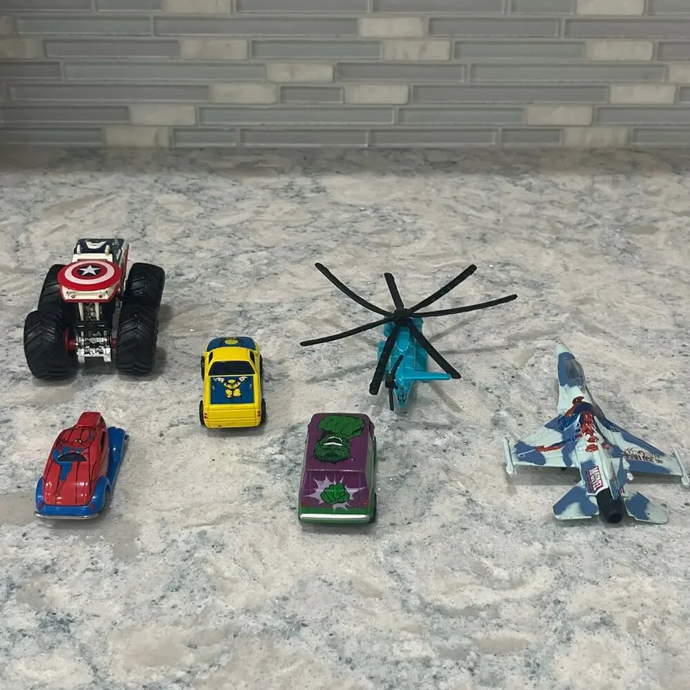Marvel Diecast Lot Racing Champions Hot Wheels Spider-Man Hulk Wolverine Cap